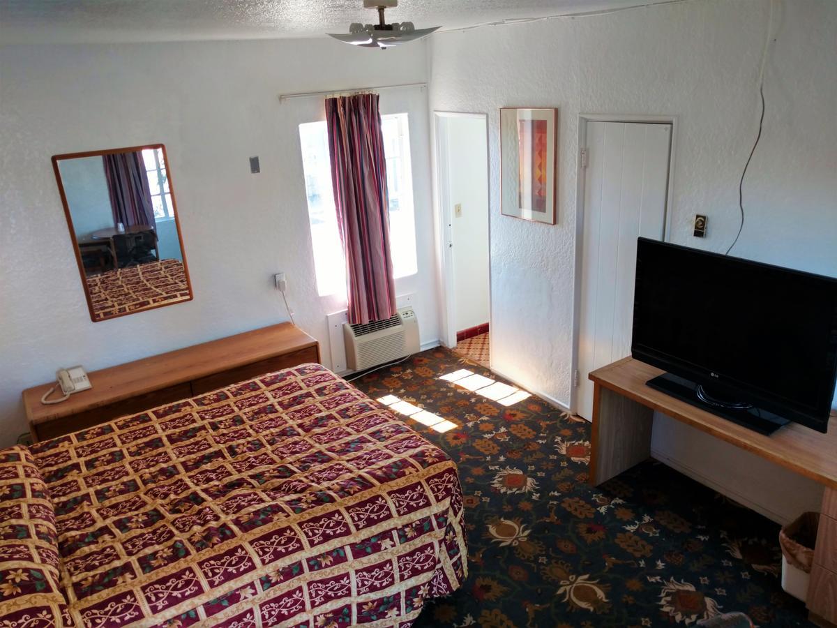 توسن Highland Tower Motel المظهر الخارجي الصورة