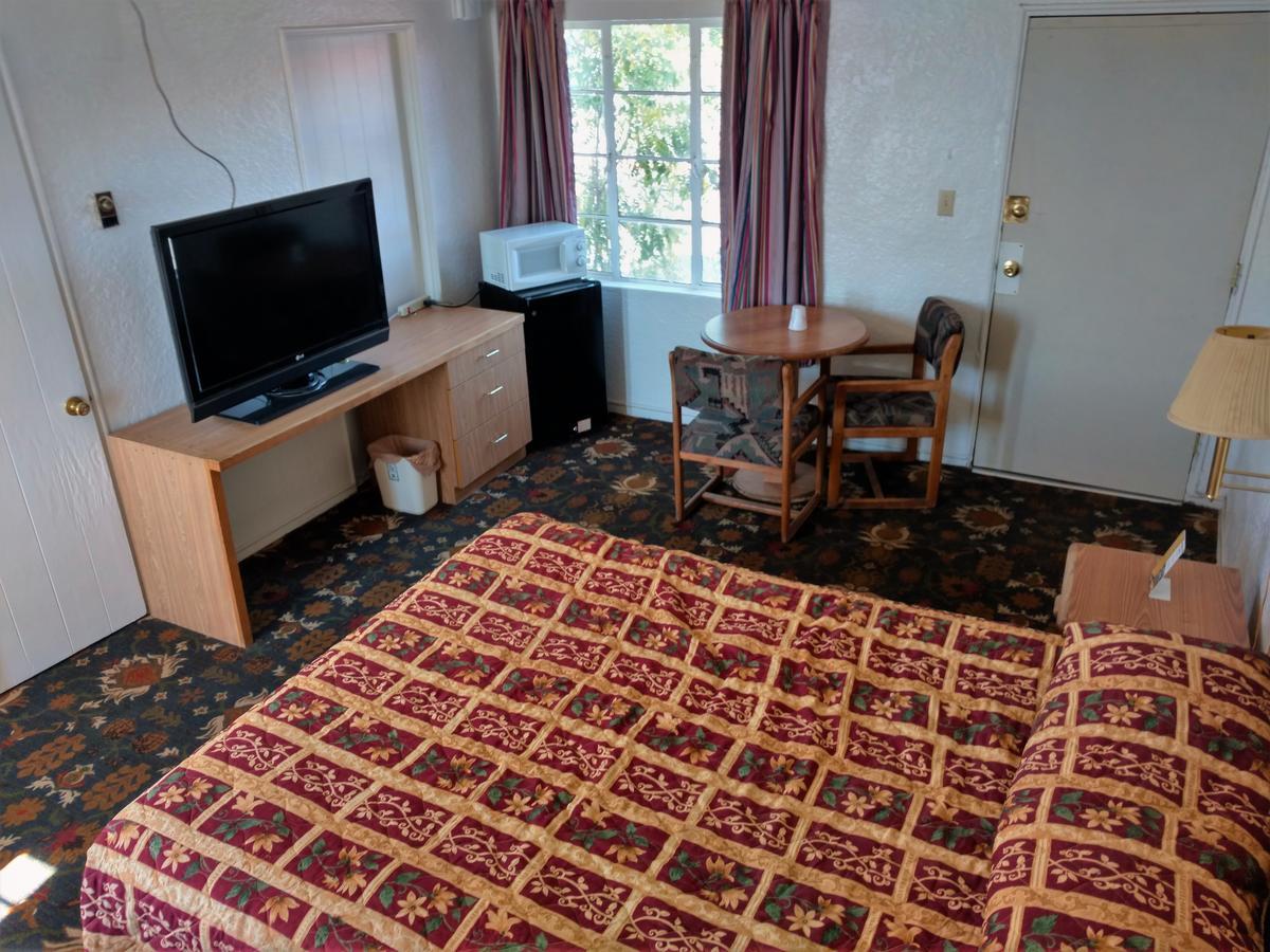 توسن Highland Tower Motel المظهر الخارجي الصورة
