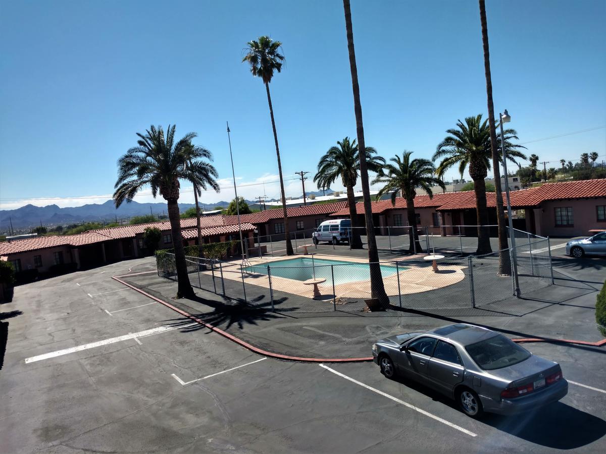 توسن Highland Tower Motel المظهر الخارجي الصورة